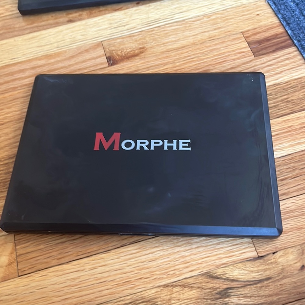 Morphs 35W palette. Barely used
